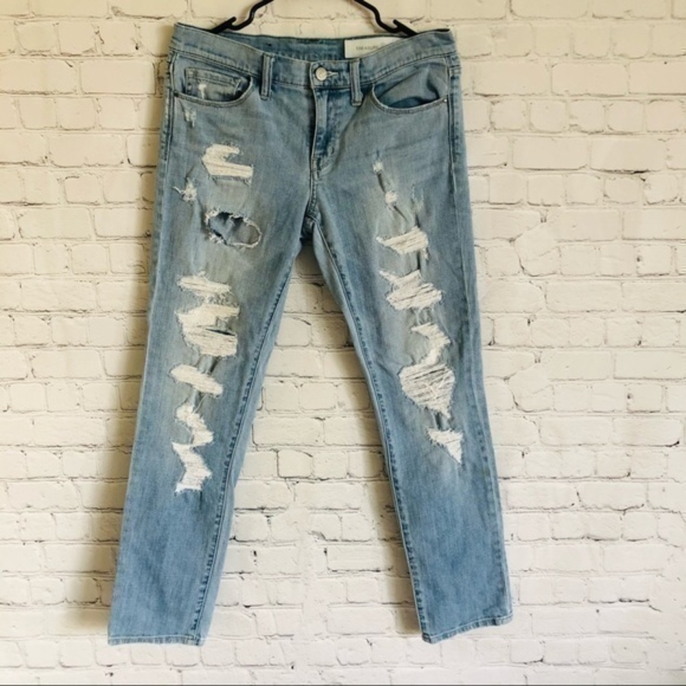 TREASURE & BOND Destroyed Boyfriend Jeans Size 27